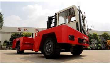 告別倉(cāng)儲(chǔ)瓶頸!側(cè)面叉車(chē):窄通道作業(yè)的效率革命先鋒